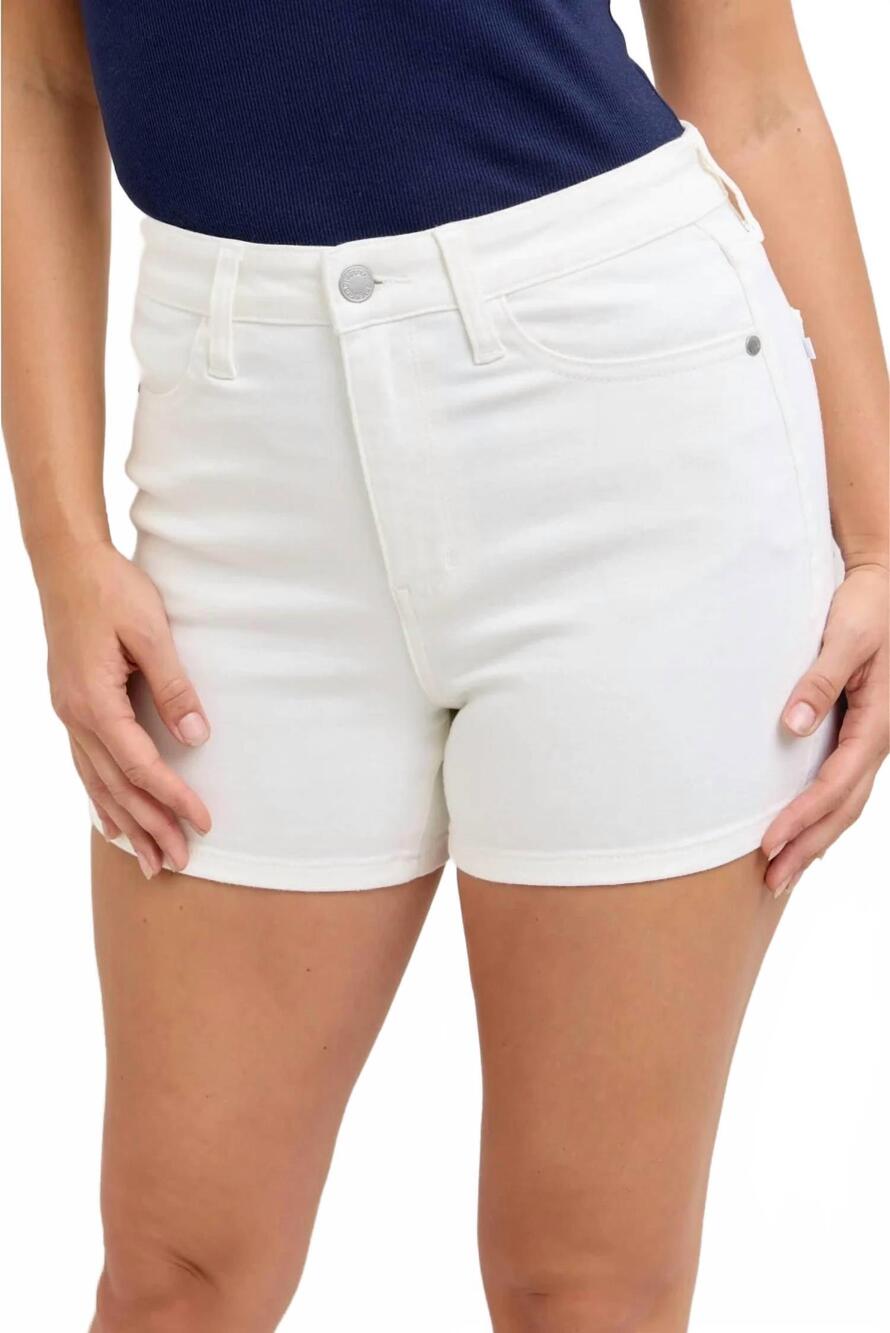 NEW JUDY BLUE high waisted slim short in white